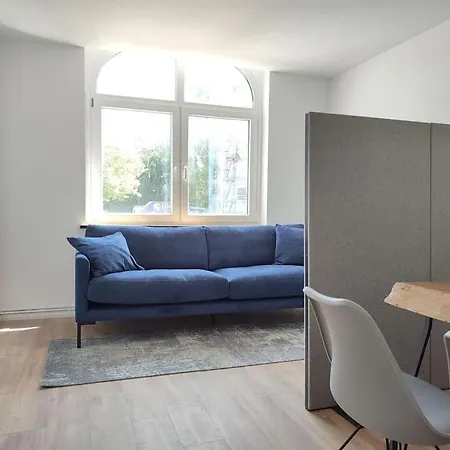 Apartment 50 Qm Für 3 Personen, Monteure Oder Geschäftsreisende, 400 M Bis Lokschuppen, Smart-tv, Wlan, Lidl Fußläufig Erreichbar Bielefeld