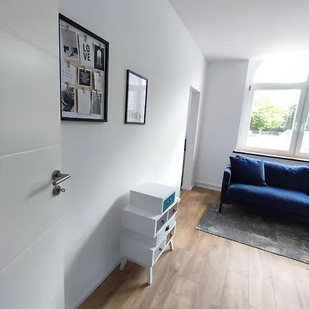 50 Qm Ferienwohnung Fuer 3 Personen, Monteure Oder Geschaeftsreisende, 400 M Bis Lokschuppen, Smart-Tv, Wlan, Lidl Fusslaeufig Erreichbar Apartmán